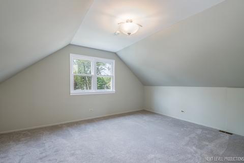 600 Hillcrest Blvd, Hoffman Estates, IL 60169 photo 15