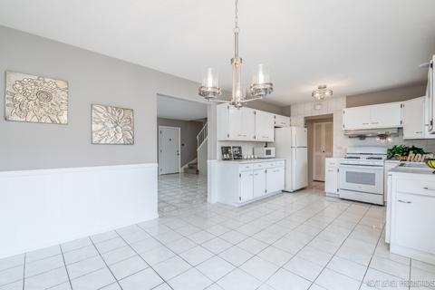 600 Hillcrest Blvd, Hoffman Estates, IL 60169 photo 7