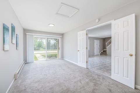 600 Hillcrest Blvd, Hoffman Estates, IL 60169 photo 10