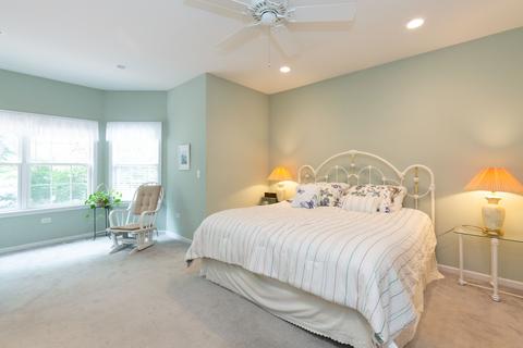 630 Robin Rdg, Elgin, IL 60123 photo 13