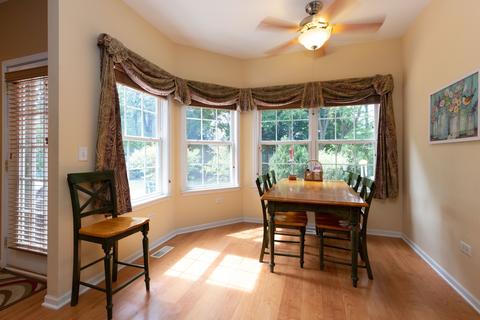 630 Robin Rdg, Elgin, IL 60123 photo 6
