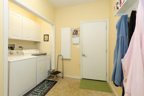 630 Robin Rdg, Elgin, IL 60123 photo 12
