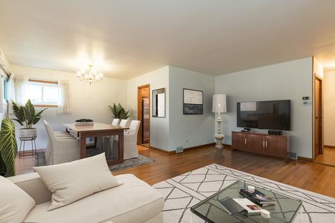 910 S Tower Dr, Mount Prospect, IL 60056 photo 5