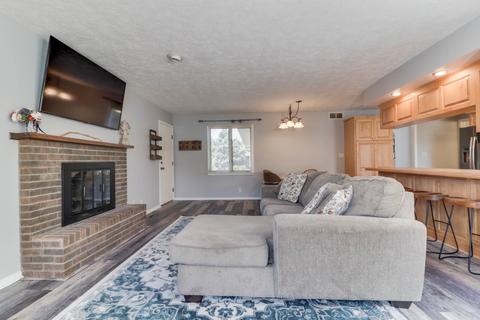 208 S Hershey Rd, Bloomington, IL 61704 photo 18