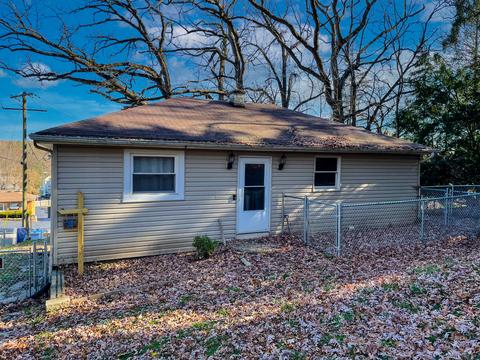 207 Scenic Dr, Algonquin, IL 60102 photo 1