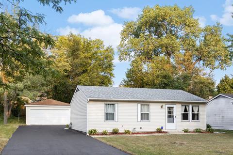 130 Springleaf Dr, Bolingbrook, IL 60440 photo 2