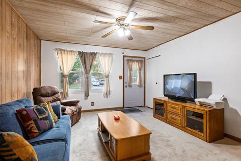 130 Springleaf Dr, Bolingbrook, IL 60440 photo 7