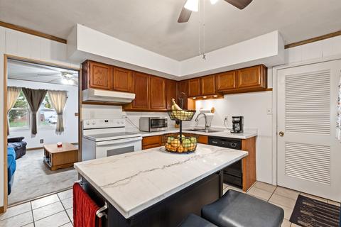 130 Springleaf Dr, Bolingbrook, IL 60440 photo 11