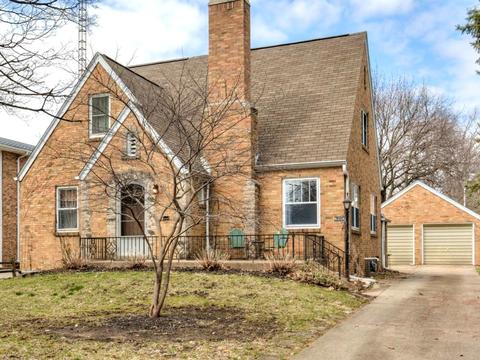 1212 E Grove St, Bloomington, IL 61701 photo 1