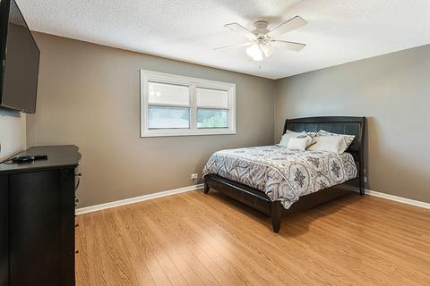 8046 S Octavia Ave, Bridgeview, IL 60455 photo 13