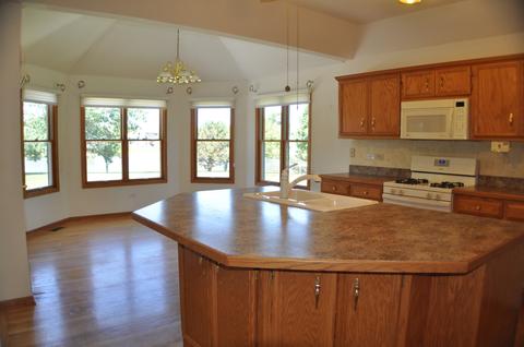 1504 Locust Rd, Morris, IL 60450 photo 6