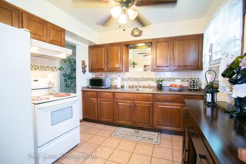 904 Greenview Dr, Aurora, IL 60505 photo 9