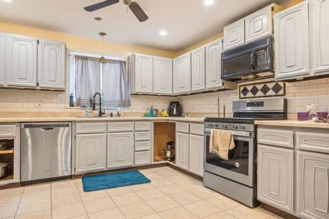 1133 Ruby St, Belvidere, IL 61008 photo 5