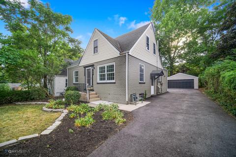 810 Pick St, Wheaton, IL 60187 photo 2