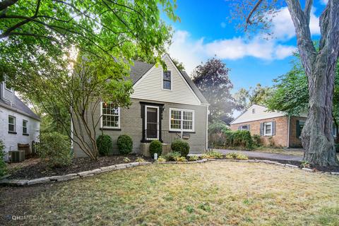 810 Pick St, Wheaton, IL 60187 photo 1
