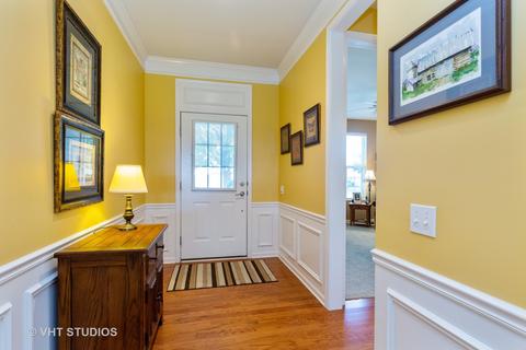 2823 Cascade Falls Cir, Elgin, IL 60124 photo 4