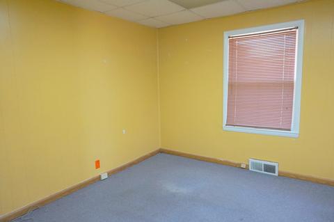914 Plainfield Rd, Joliet, IL 60435 photo 7