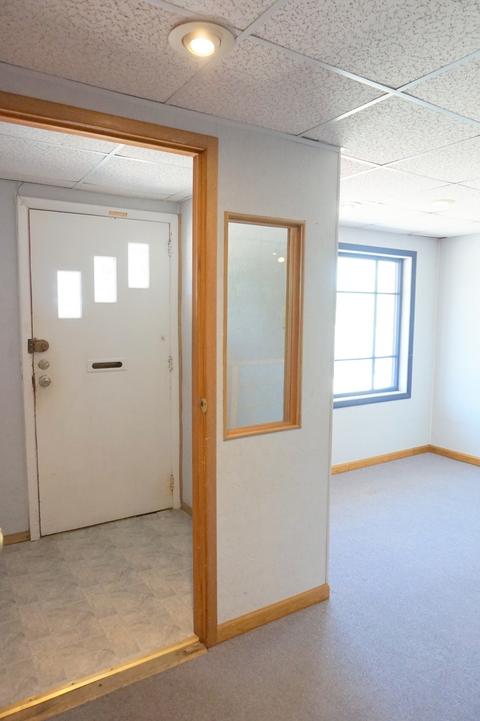 914 Plainfield Rd, Joliet, IL 60435 photo 2