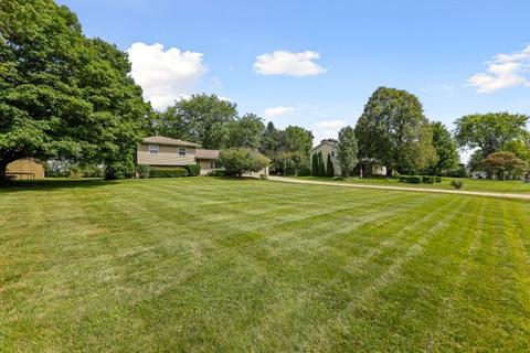 9 N711 Tipi Ln, Elgin, IL 60124 photo 3