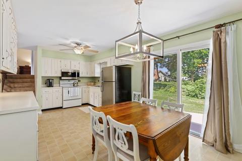 9 N711 Tipi Ln, Elgin, IL 60124 photo 8