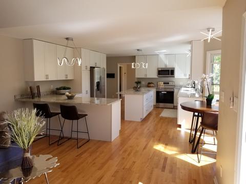 219 S Katie Ln, Mchenry, IL 60050 photo 2
