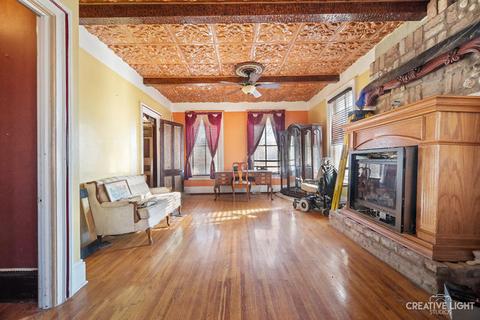 704 N Spring St, Elgin, IL 60120 photo 5