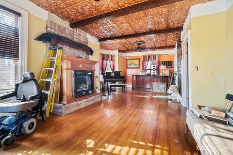 704 N Spring St, Elgin, IL 60120 photo 4