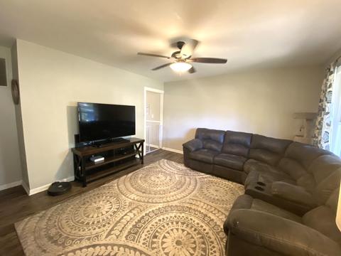 5710 Bunny Ave, Mchenry, IL 60051 photo 3