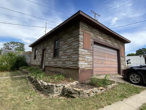 101 E 1st St, Spring Valley, IL 61362 photo 3