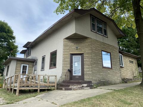 101 E 1st St, Spring Valley, IL 61362 photo 1