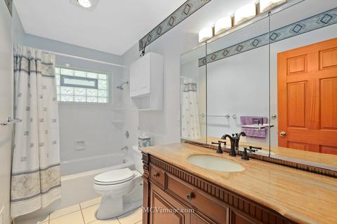 829 Midway Rd, Northbrook, IL 60062 photo 13