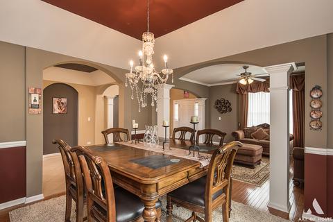 5834 Red Oak Dr, Hoffman Estates, IL 60192 photo 8
