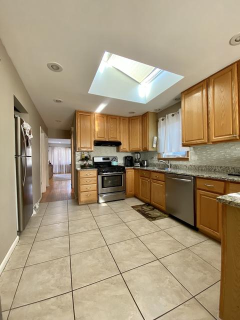 7502 Lorel Ave, Burbank, IL 60459 photo 6