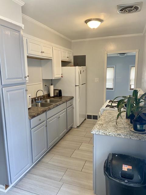 147 E Fremont St, Ottawa, IL 61350 photo 2