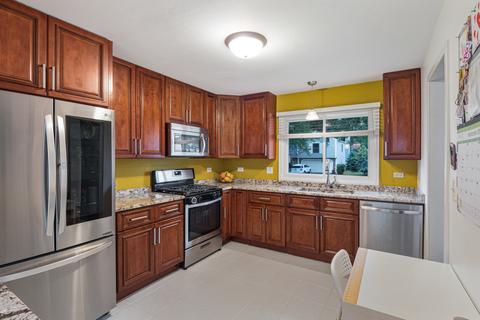 225 Burnside Cir, Bartlett, IL 60103 photo 8