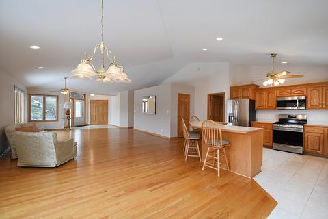 33 Billy Casper Ln, Midlothian, IL 60445 photo 7