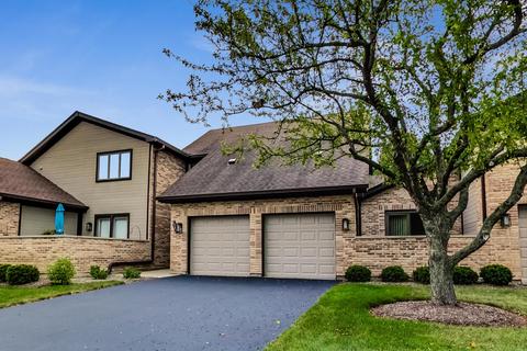 1743 Pebble Beach Dr, Hoffman Estates, IL 60169 photo 2