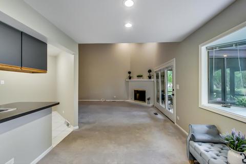 1743 Pebble Beach Dr, Hoffman Estates, IL 60169 photo 14