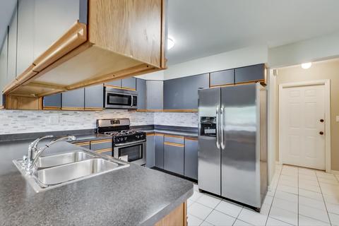1743 Pebble Beach Dr, Hoffman Estates, IL 60169 photo 11