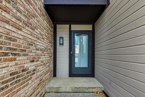 1743 Pebble Beach Dr, Hoffman Estates, IL 60169 photo 3