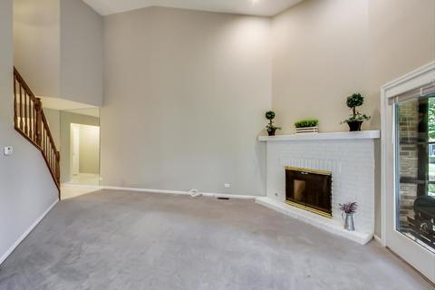 1743 Pebble Beach Dr, Hoffman Estates, IL 60169 photo 8