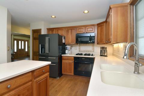 291 Gatewood Ln, Bartlett, IL 60103 photo 21