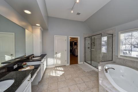644 N Wright St, Naperville, IL 60563 photo 18