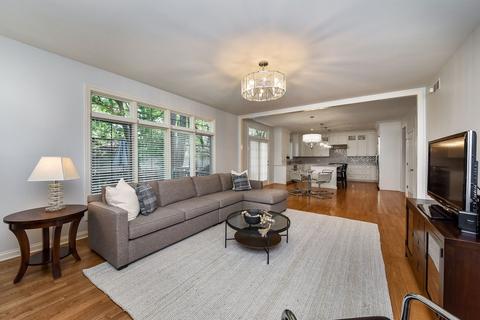 644 N Wright St, Naperville, IL 60563 photo 8