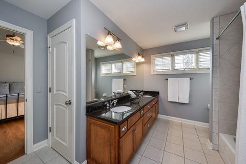 644 N Wright St, Naperville, IL 60563 photo 23