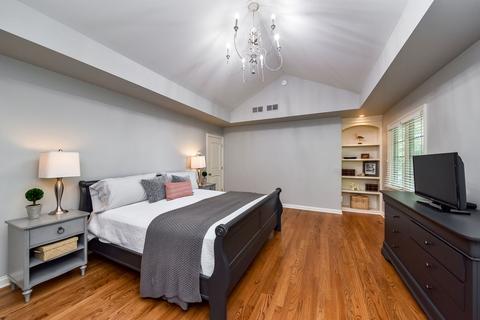 644 N Wright St, Naperville, IL 60563 photo 16