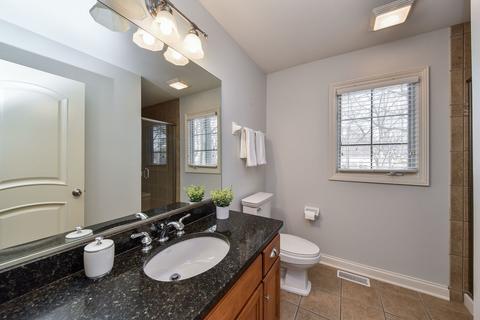 644 N Wright St, Naperville, IL 60563 photo 21