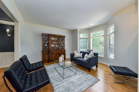 644 N Wright St, Naperville, IL 60563 photo 9