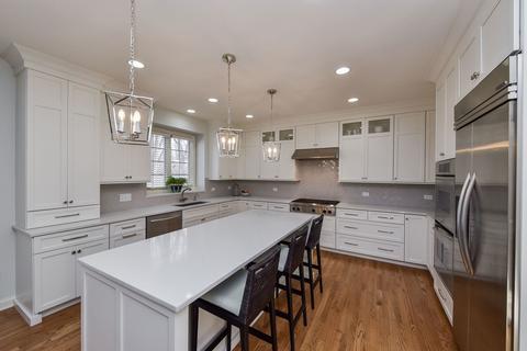 644 N Wright St, Naperville, IL 60563 photo 3