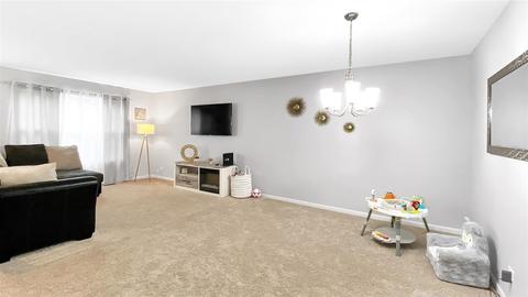 1792 Ruby Dr, Pingree Grove, IL 60140 photo 8